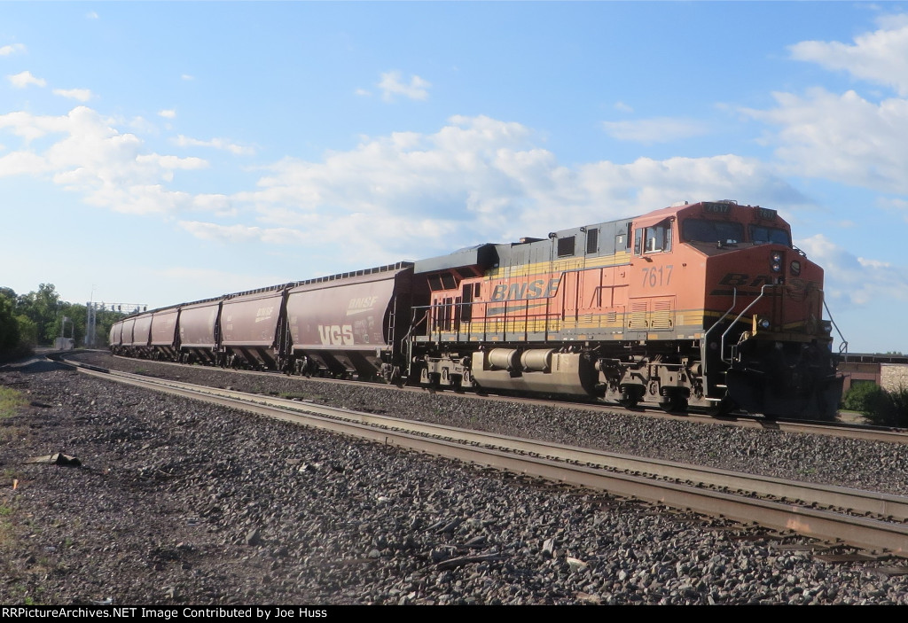 BNSF 7617 DPU